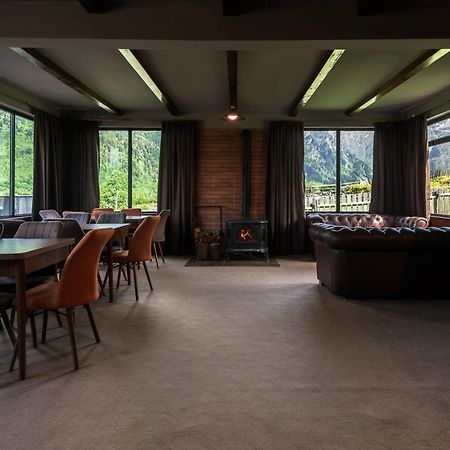 Panorama Ushba Hotel Mestia Ngoại thất bức ảnh