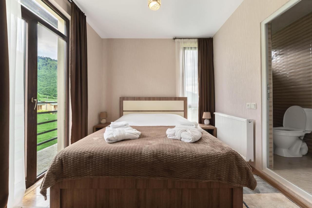 Panorama Ushba Hotel Mestia Ngoại thất bức ảnh